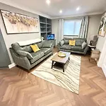 Luxury 4 Bedroom Townhouse -killarney Town Centre - Free Parking Wi-fi- 4 Star Approved Hébergement de vacances *