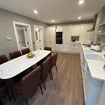 Luxury 4 Bedroom Townhouse -killarney Town Centre - Free Parking Wi-fi- 4 Star Approved * Killarney