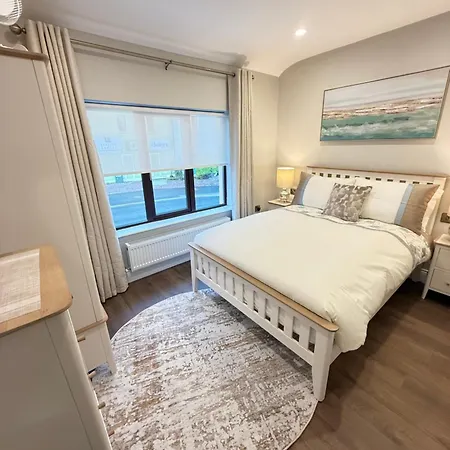 펜션 Luxury 4 Bedroom Townhouse -killarney Town Centre - Free Parking Wi-fi- 4 Star Approved 킬라니