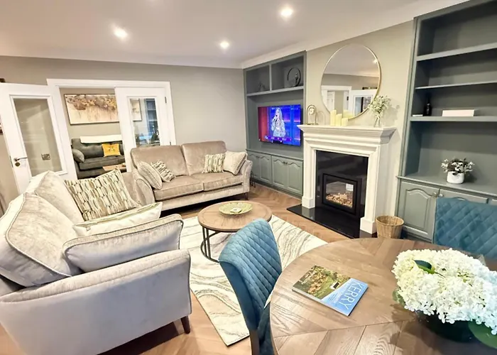 別荘 4 Fair Hill- Luxury 4 Bedroom Property -Killarney Town Centre - Free Parking Wi-Fi *