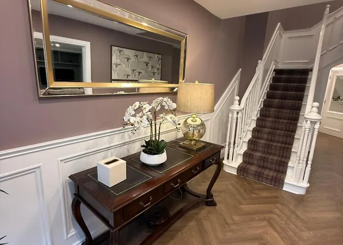 4 Fair Hill- Luxury 4 Bedroom Property -Killarney Town Centre - Free Parking Wi-Fi 別荘 *