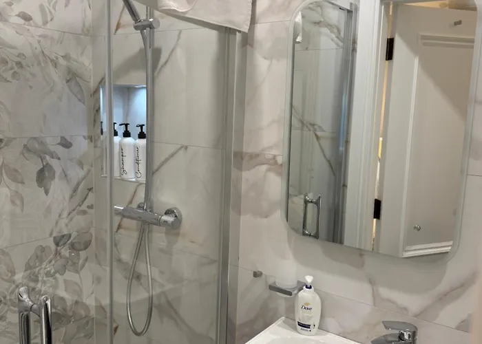 4 Fair Hill- Luxury 4 Bedroom Property -Killarney Town Centre - Free Parking Wi-Fi キラーニー