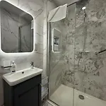 Luxury 4 Bedroom Townhouse -killarney Town Centre - Free Parking Wi-fi- 4 Star Approved Κιλάρνεϊ