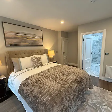 Luxury 4 Bedroom Townhouse -killarney Town Centre - Free Parking Wi-fi- 4 Star Approved Κιλάρνεϊ