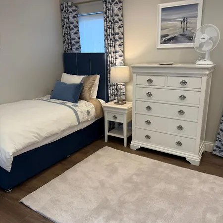 Feriehus Luxury 4 Bedroom Townhouse -killarney Town Centre - Free Parking Wi-fi- 4 Star Approved Killarney
