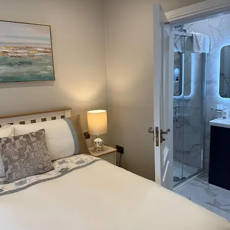 Luxury 4 Bedroom Townhouse -killarney Town Centre - Free Parking Wi-fi- 4 Star Approved Κιλάρνεϊ