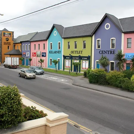 Luxury 4 Bedroom Townhouse -killarney Town Centre - Free Parking Wi-fi- 4 Star Approved Κιλάρνεϊ